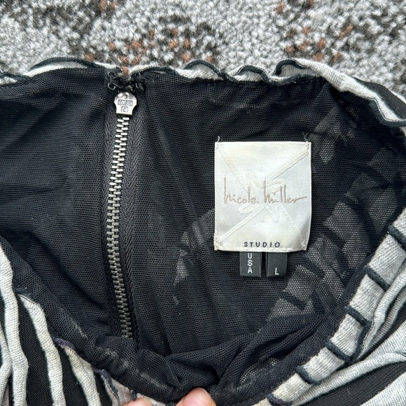 Nicole Miller Ruffle Sheath Dress Gray Black Large - Picture 3 of 6